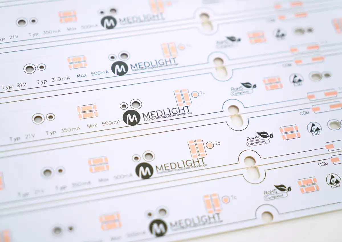 PCB silk screen&Mounting holes